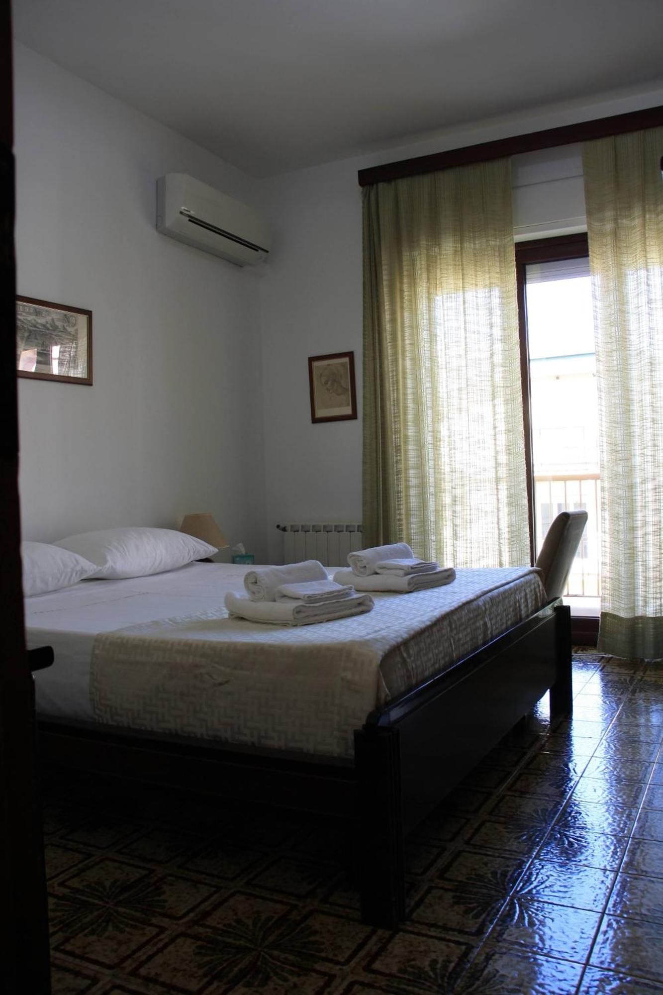 Archimede Lounge Apartment Cefalu Luaran gambar