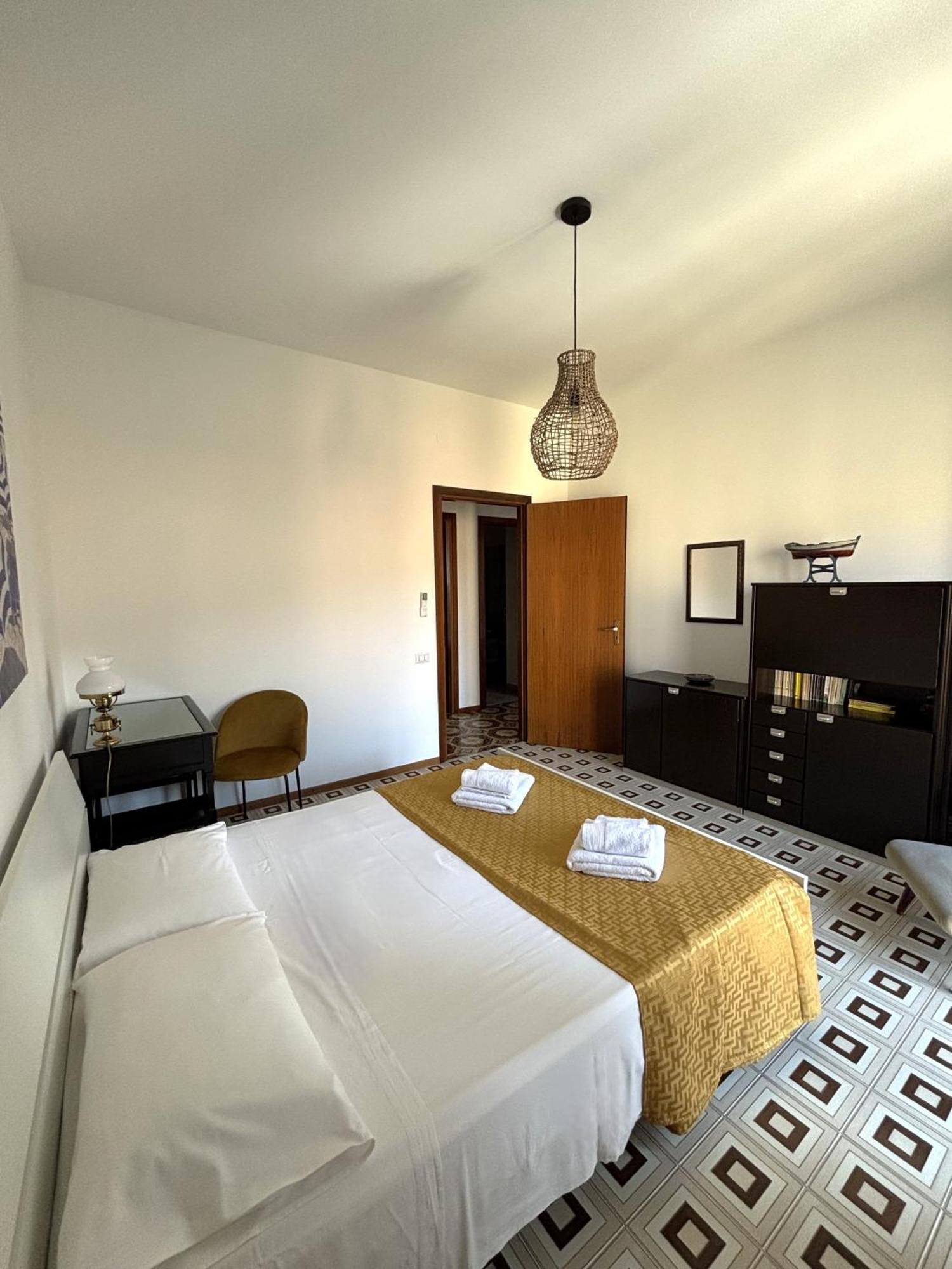 Archimede Lounge Apartment Cefalu Luaran gambar